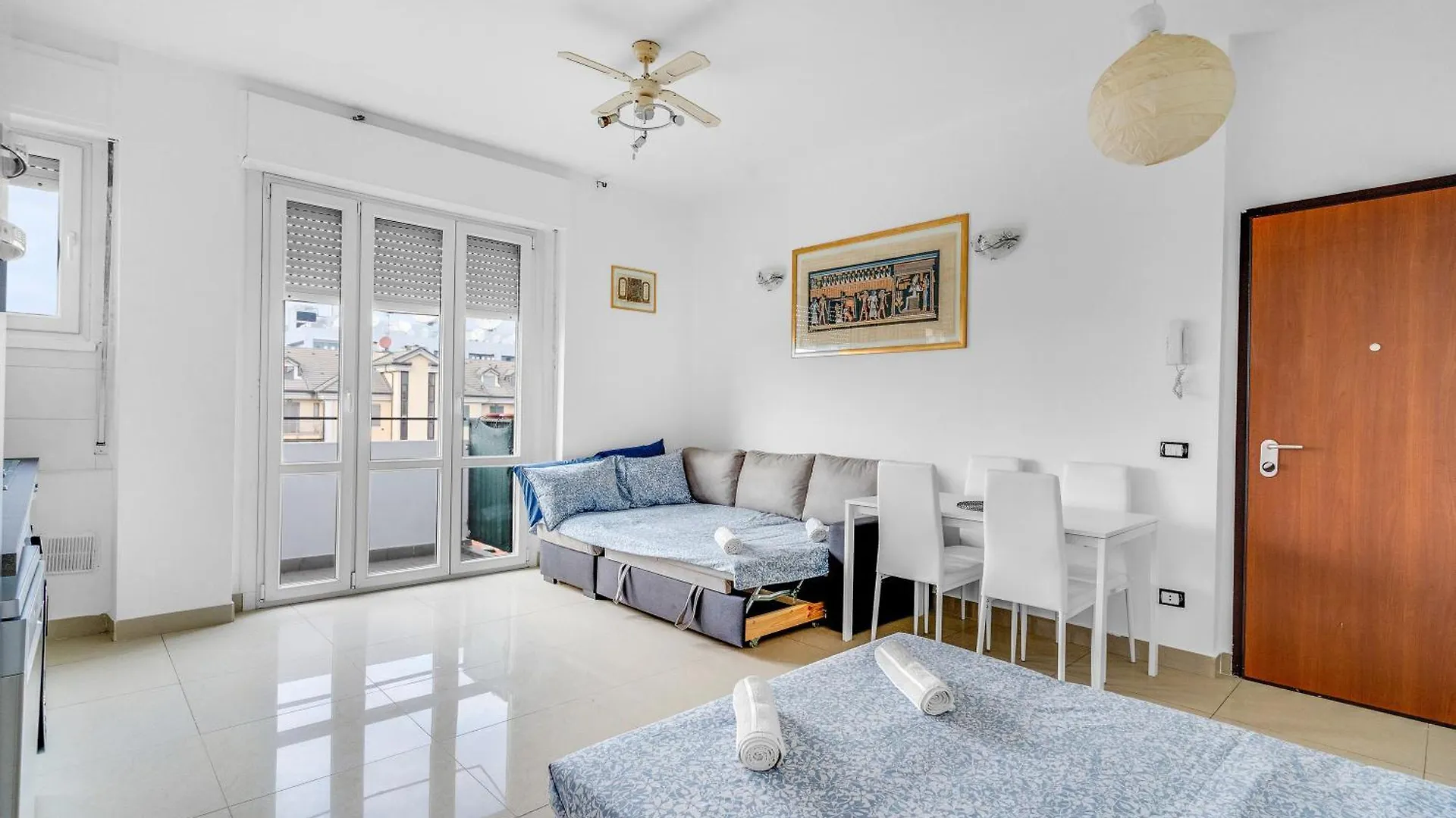 Rog27-Large Apartment With Transport Close To Home- Milán Itálie