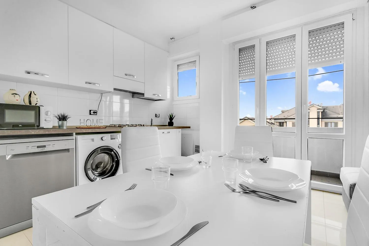 Rog27-Large Apartment With Transport Close To Home- Milán 0*,